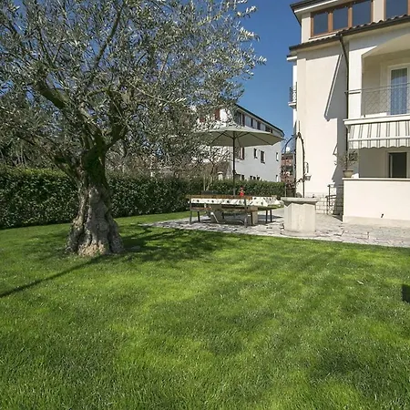Tatty Apartment Porec
